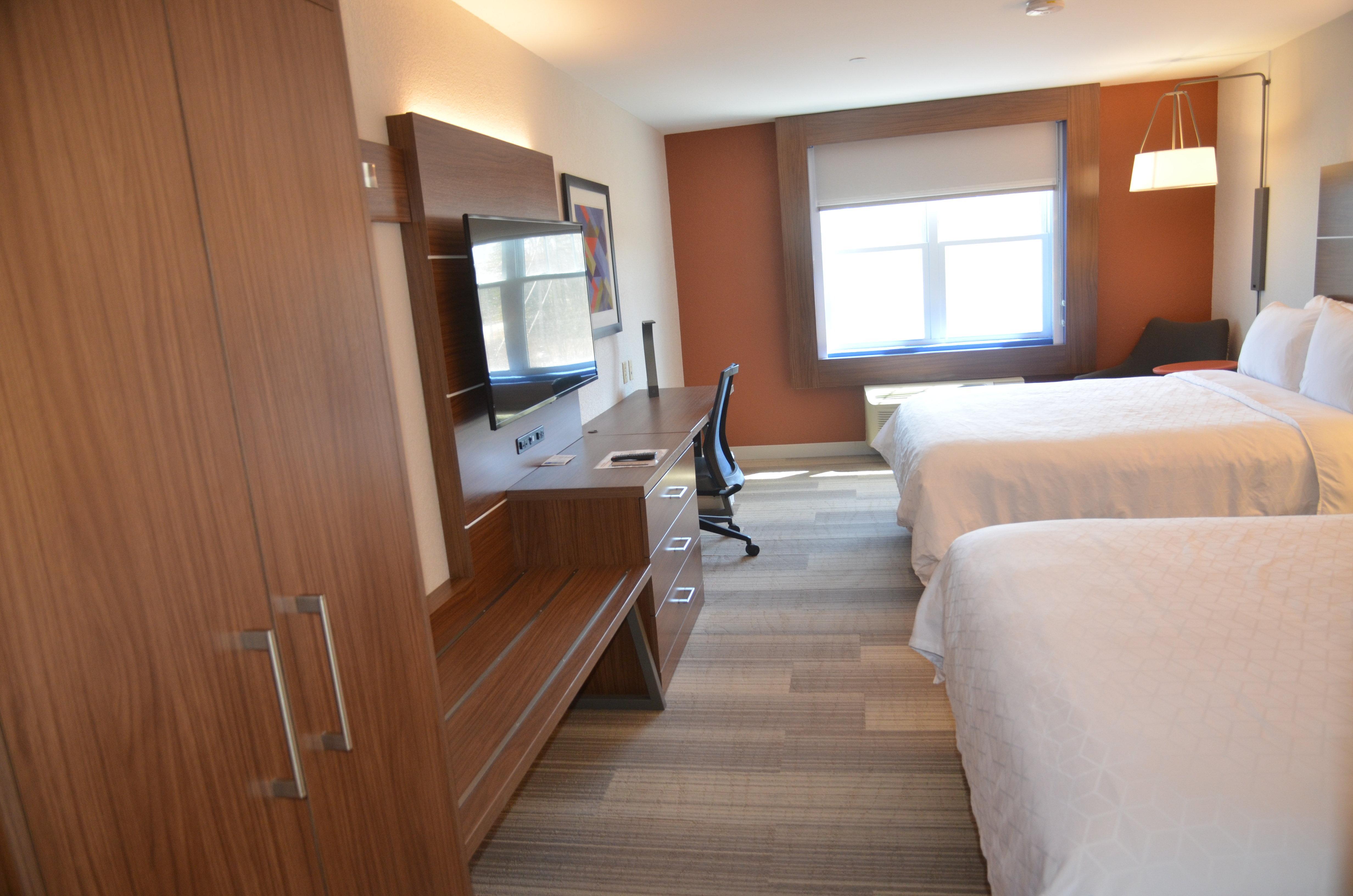 Holiday Inn Express Hotel & Suites Rochester By Ihg Bagian luar foto