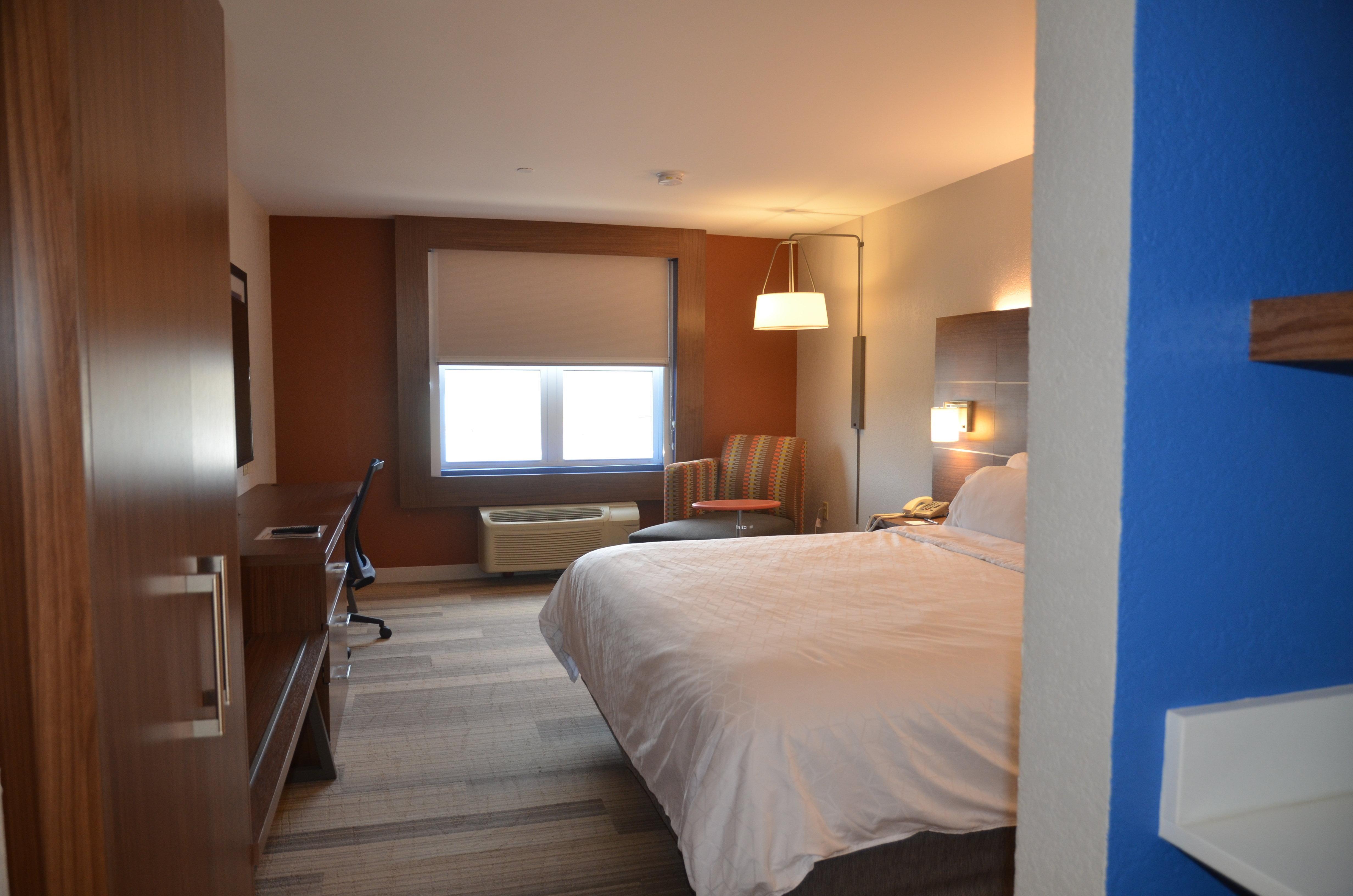 Holiday Inn Express Hotel & Suites Rochester By Ihg Bagian luar foto